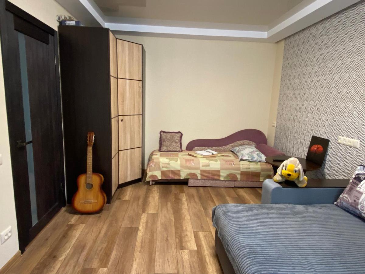 Apartment 30 M2 On Sergei Esenin 11 Kharkov Ngoại thất bức ảnh