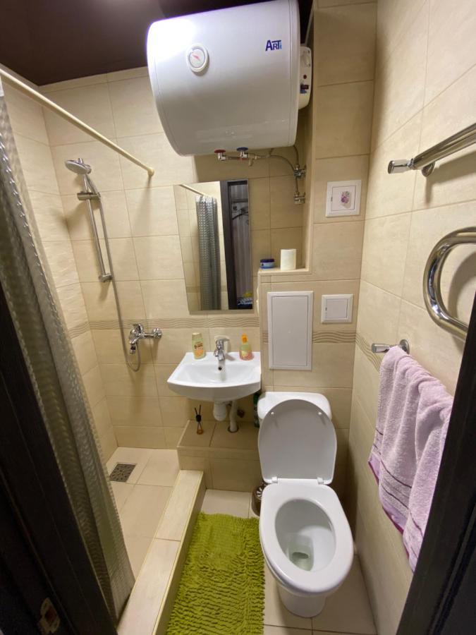 Apartment 30 M2 On Sergei Esenin 11 Kharkov Ngoại thất bức ảnh