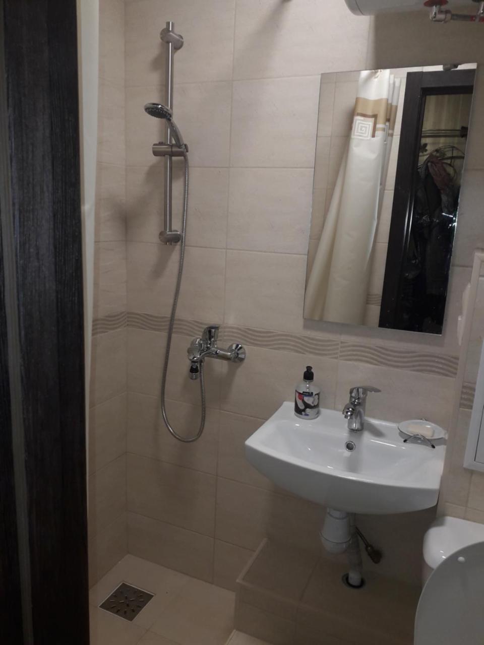 Apartment 30 M2 On Sergei Esenin 11 Kharkov Ngoại thất bức ảnh