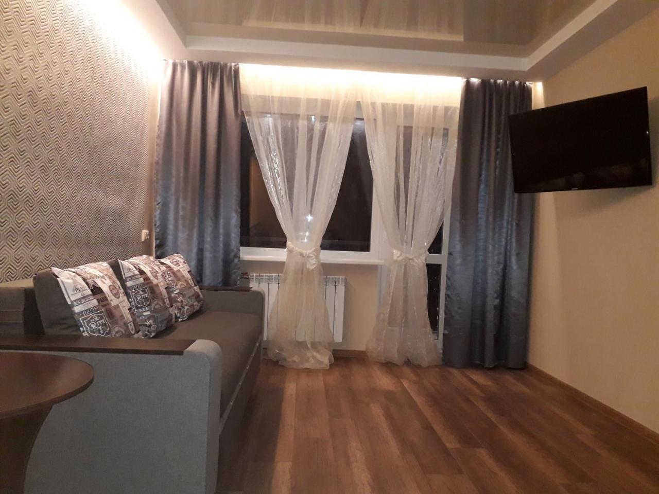Apartment 30 M2 On Sergei Esenin 11 Kharkov Ngoại thất bức ảnh