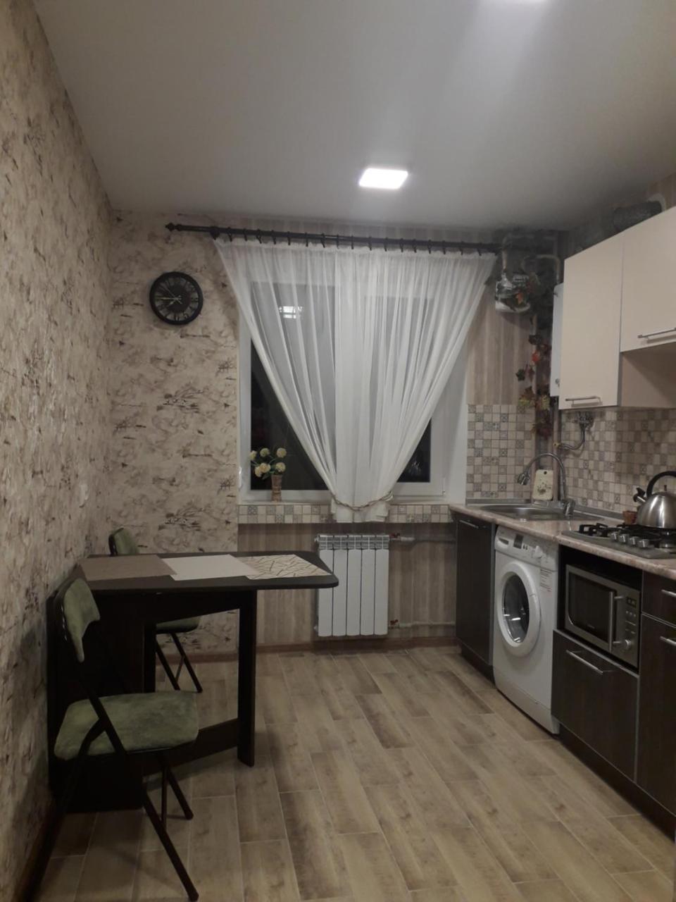 Apartment 30 M2 On Sergei Esenin 11 Kharkov Ngoại thất bức ảnh
