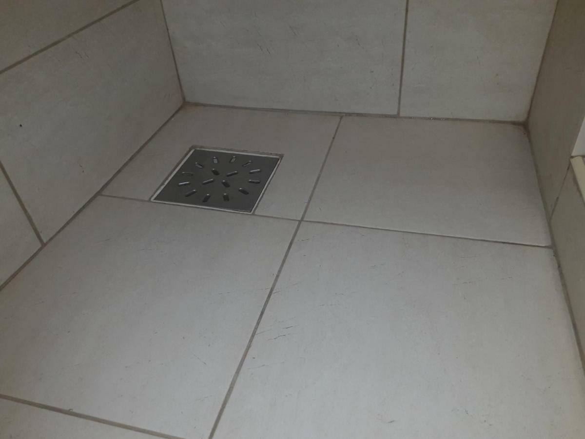 Apartment 30 M2 On Sergei Esenin 11 Kharkov Ngoại thất bức ảnh