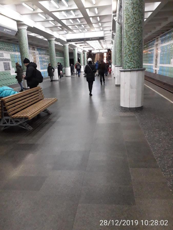 Apartment 30 M2 On Sergei Esenin 11 Kharkov Ngoại thất bức ảnh